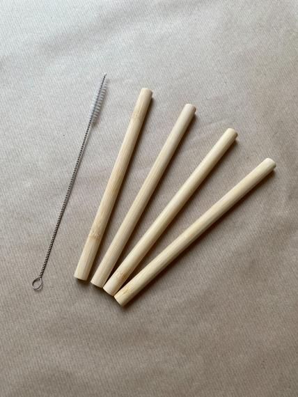 4 large bamboo straws and a cleaning brush