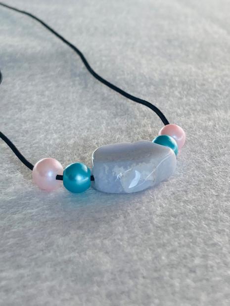 1 Stone Necklace - Close up