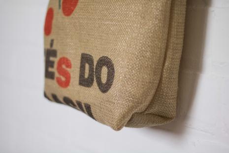 Long handle Sacked Store tote bag bottom close-up