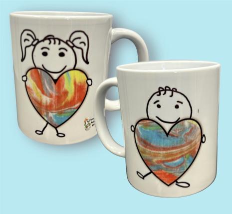Mug with stick boy and girl holding hearts - Bright, multicoloured design