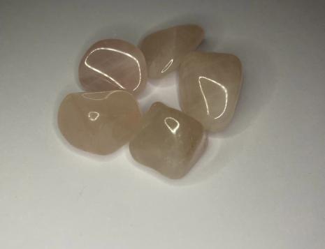 Rose quartz image (pink)