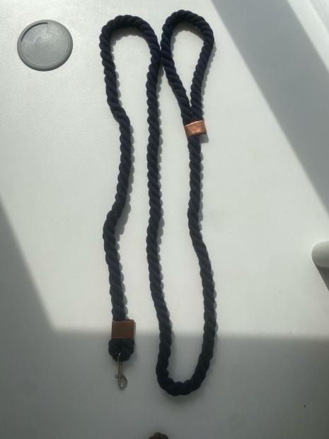 Open Navy blue dog lead